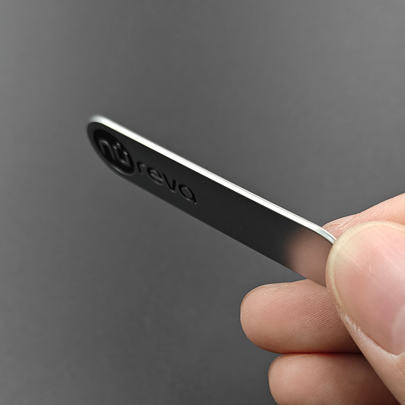 reva金屬厚標(biāo)牌